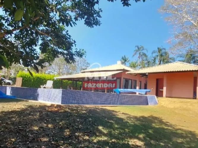 Chácara em Condominio 2.348 m2 Nova Veneza - GO