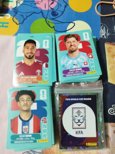 Figurinha da Copa 2026, Brilhantes e Legend do Alphonso Davis