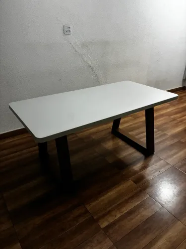 Mesa Off White Usada - 1,80 x 90cm