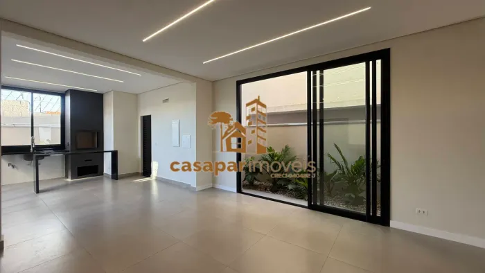 Casa à venda no condomínio Aranguá com 253m², 3 dormitórios com 4 vagas