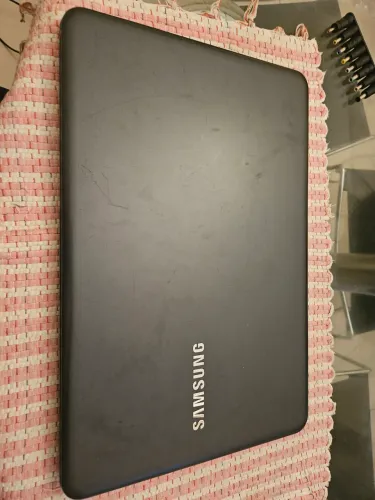 Vendo notbook sansung NP350XBE defeito