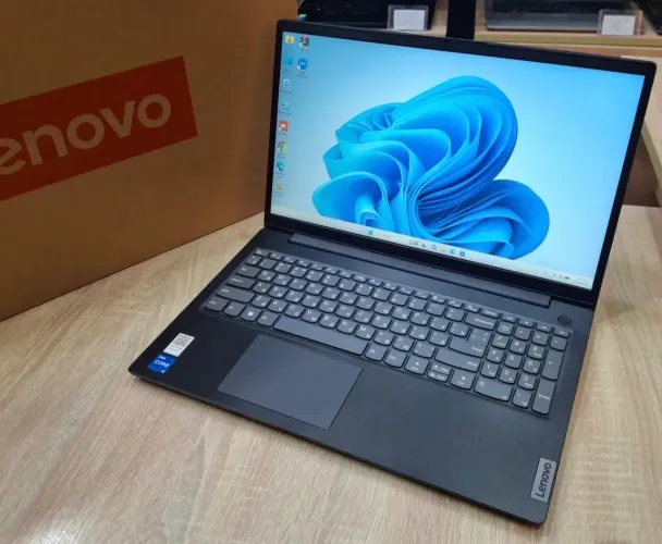 LENOVO I5 13°, 08 DE RAM, SSD NVEME 256GB, APARELHO NOVO TOP NEGOCIÁVEL