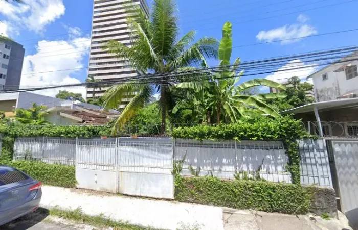 VENDO ÓTIMO TERRENO NO BAIRRO DE CASA FORTE / RECIFE