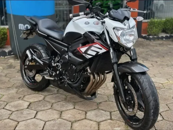 XJ6 N 2013 600cc