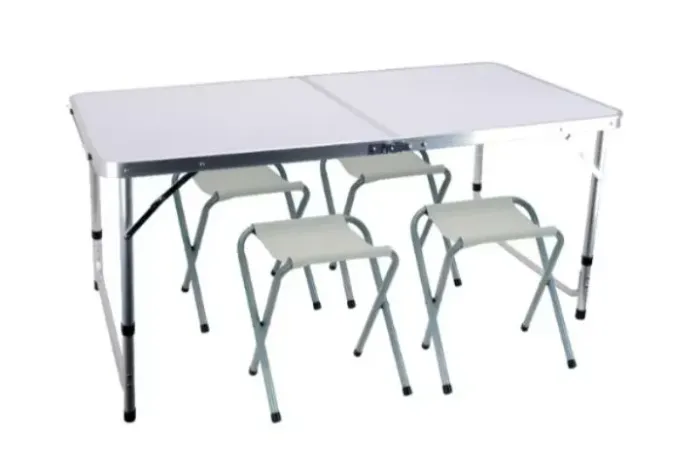 Mesa de acampamento