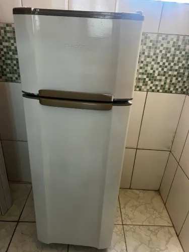 Vendo geladeira duplex valor 699 FRETE GRÁTIS PRA VENDER HOJE