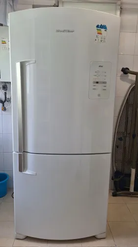 Geladeira brastemp frost free - 586 l - 127V - Excelente estado - modelo bre80abana