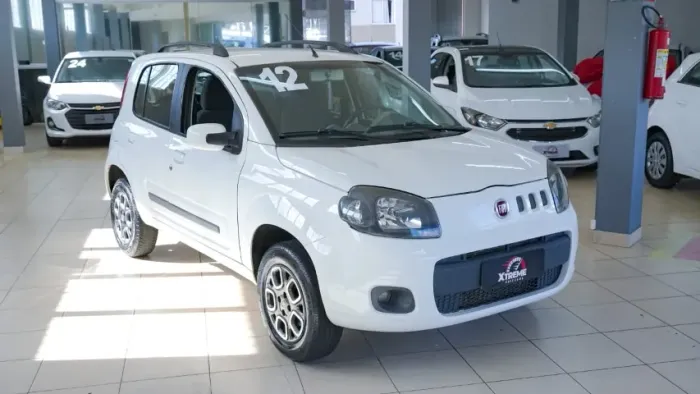 Fiat Uno Attractive 1.4 EVO Fire Flex 8V 4P 2012