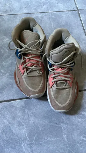 Kyrie 6 Infinity Flower