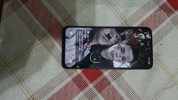 Redmi 15 8RAM 256GB Novo usado apenas por 2 meses com caixa carregador e capinha