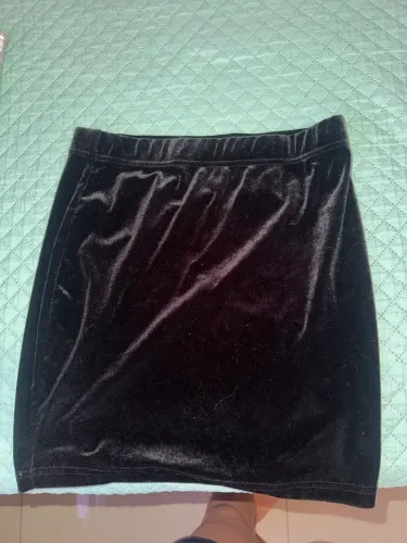 Saia veludo preta