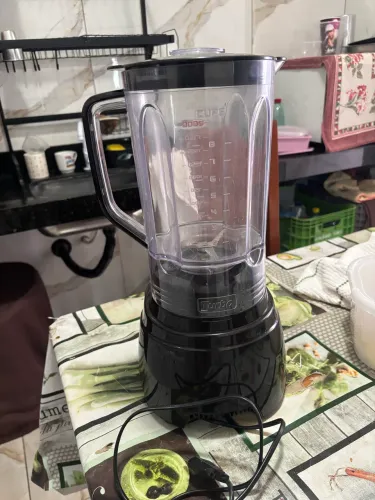 Vendo Liquidificador seminovo e bem conservado