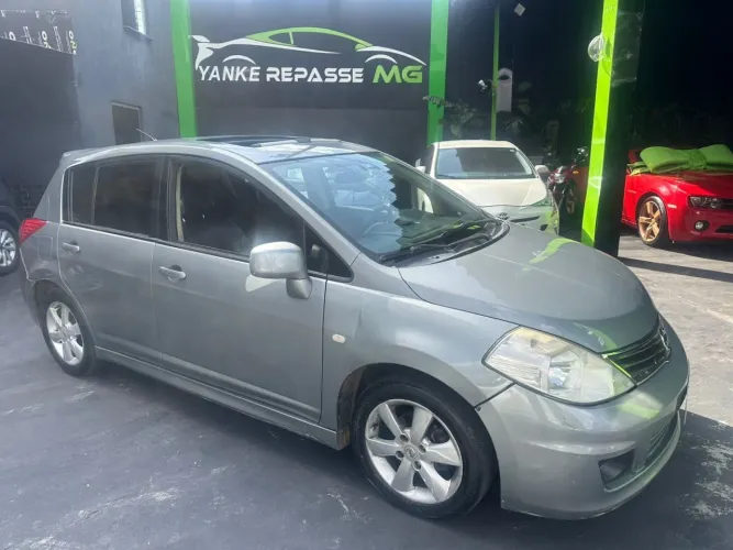 Nissan Tiida 2012