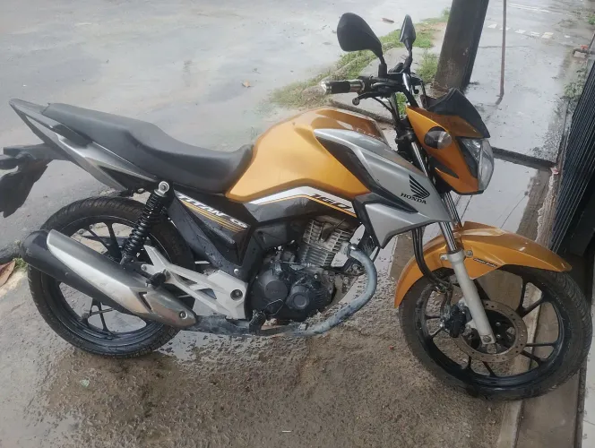 Titan 160 único dono