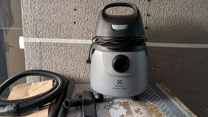 Aspirador Electrolux A10 Smart 1400W Semi-Novo ?