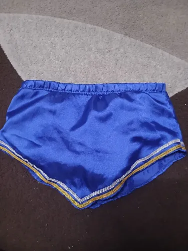 Fantasia conjunto bustie e sorteio saia vintage tam.8