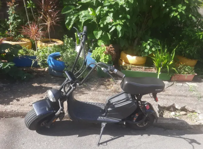Scooter eletrica mini 1000W 54V.12 ah.