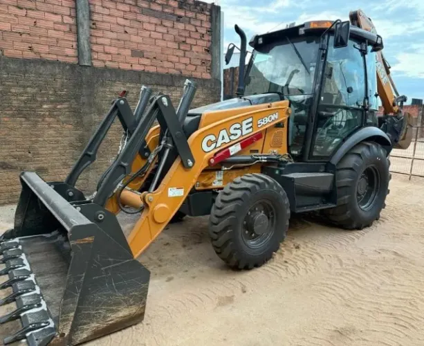 Retroescavadeira Case 580N 4x4