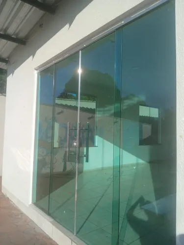 Vende-se Portas e Janelas de Vidro Blidex