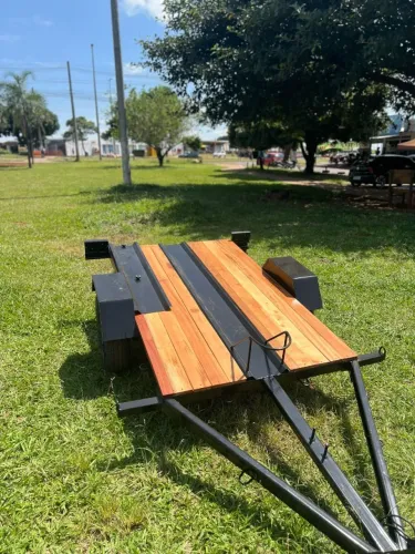 Reboque para 1 Moto Compacto e Seguro