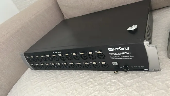 Mesa de Som Digital Presonus 24r