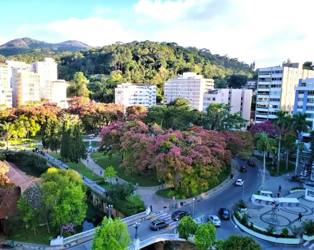 Apartamento para venda com 3 quartos no Centro - Petrópolis - RJ