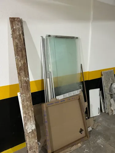 Box em vidro temperado verde. 300,00 os dois