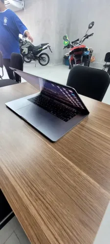 Oportunidade - URGENTE - Macbook Pro 2019 Usado 16"| i9, 16GB RAM, 1TB