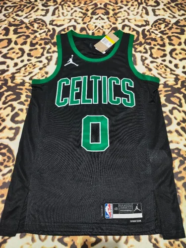 Regata Nike Boston Celtics Preta Statement Edition (Tam. 40 [P]) 