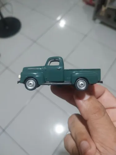 Welly 1951 Ford F1 Pickup (Verde Musgo)
