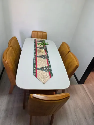 Mesa com 6 cadeiras Sala de Jantar 