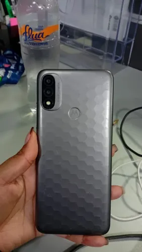 Moto E20