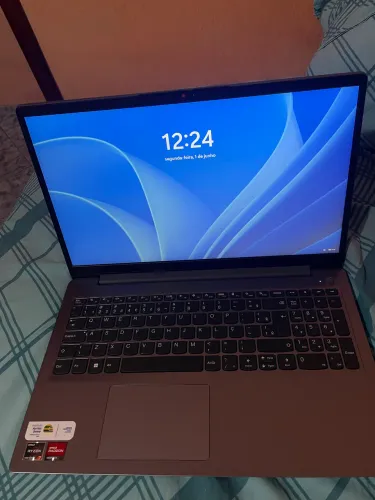 Notebook Lenovo IdeaPad 3 Ryzen 7 5700U 12GB RAM SSD 512GB Full HD Windows 11