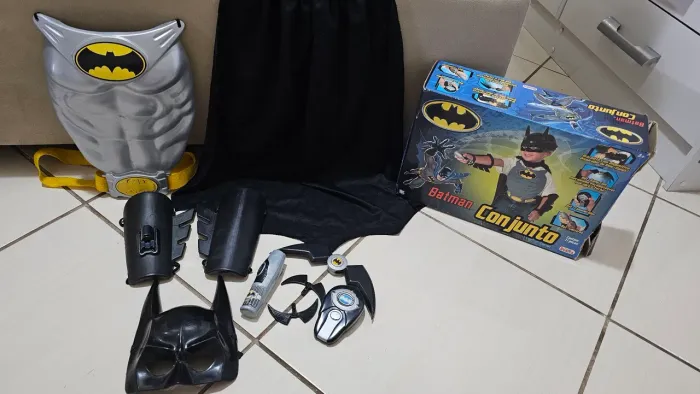 Conjunto Fantasia Brinquedo Batman Aventura DC Comics Rosita