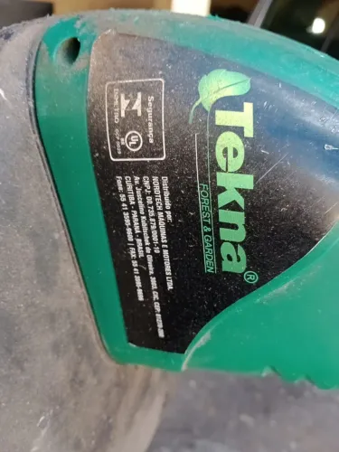 Máquina para cortar grama 