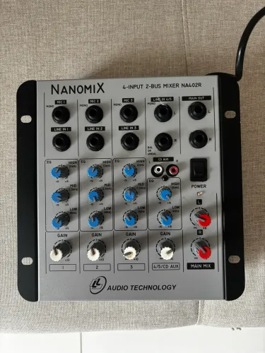 Mesa mixer de som