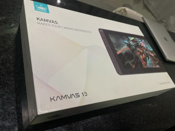 Mesa digitalizadora HUION KAMVAS 13, suporte ajustável, tela de caneta de 13 polegadas.