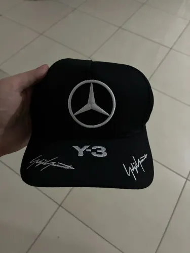boné y-3 x mercedes amg petronas f1 team x adidas