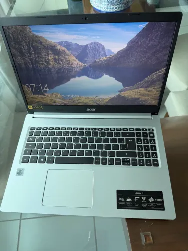 Acer aspire 5 i5 256 SSD 8 de RAM 