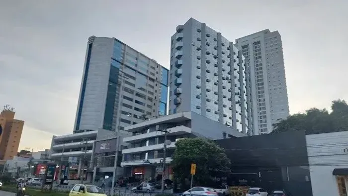 Sala comercial/ 66 m²/ 3 wc´s/ 2 Vagas/ Pq. Campolim/ Ac. Rod. Raposo Tavares