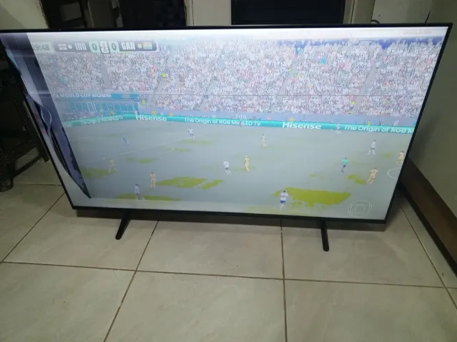 TV 50 polegadas tá com tela trincada 