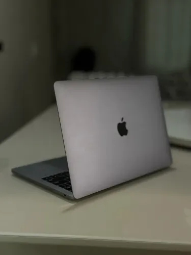 MacBook Pro 2017 8GB RAM Impecável 