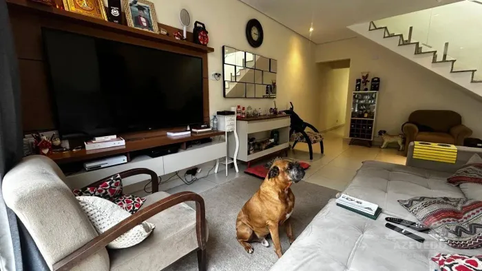 Sobrado com 3 dormitórios à venda, 255 m² por R$ 750.000,00 - Vila Emílio - Mauá/SP