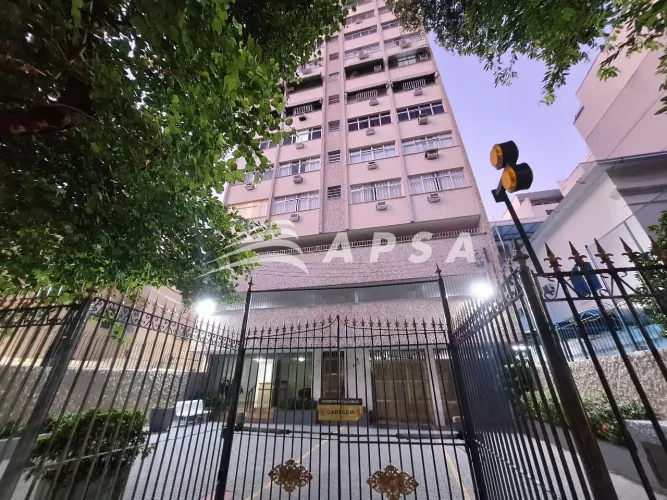 EXCELENTE APARTAMENTO NA TIJUCA, COM 120M² BEM DISTRIBUÍDOS, IDEAL PARA QUEM BUSCA CONFORT