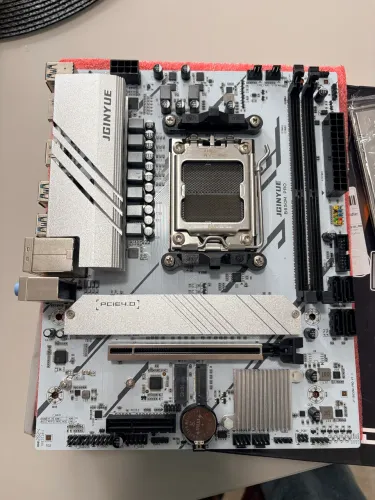 Placa mãe AM5 Branca B650M Pro JGINYUE (nova)