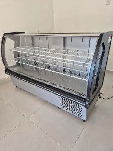 BALCÃO REFRIGERADO PARA DOCES CONSERVEX MOD: VTRD-180 AR FORÇADO