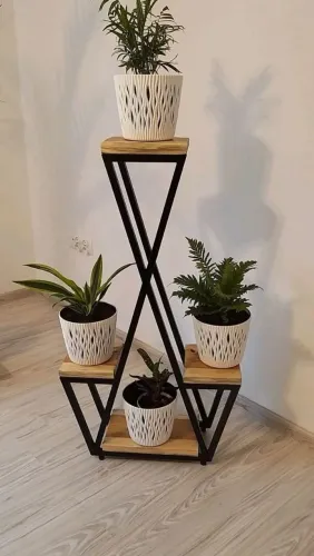 Base de metal para vasos de plantas