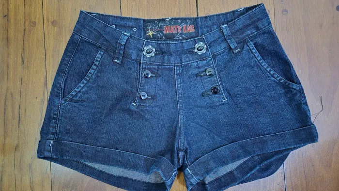 Shorts marcas e modelos variados