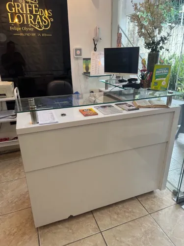 Móveis semi novos para salão de beleza