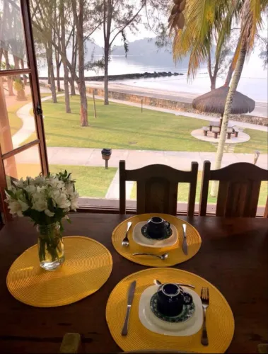 Apt em Angra dos Reis - Na Praia, Pé na Areia